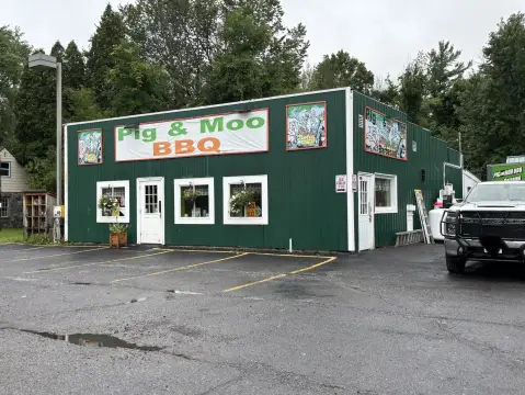Restaurant With Convenience Store