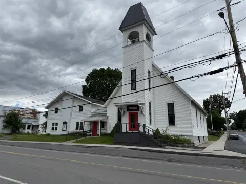 Church Facility with Upstairs Apartment