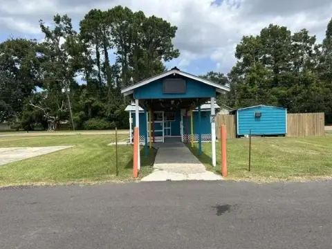 Freestanding Commercial Kitchen Building