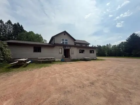 Tavern and Restaurant on 5+ Acres