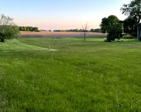 Residential Land in Red Hawk