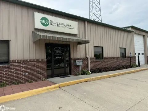 Flex Space With Industrial Shops