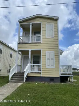 Renovated Duplex in Gulfport, MS