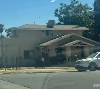 Multifamily Apartment Building