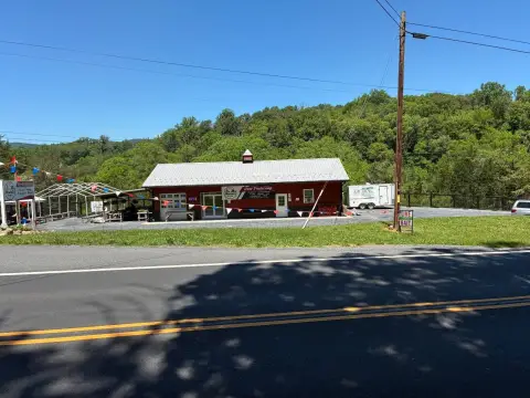 Seasonal Farm Market with Cooler