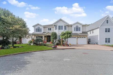 Staten Island Two-Family Colonial