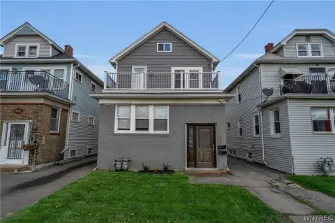 Spacious Updated North Buffalo Duplex