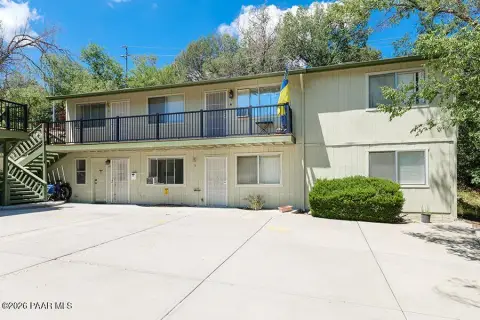 8-Unit Apartment Building