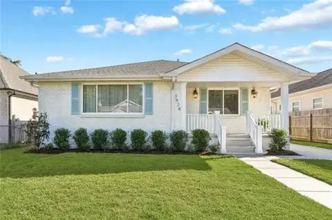Duplex with Detached Cottage