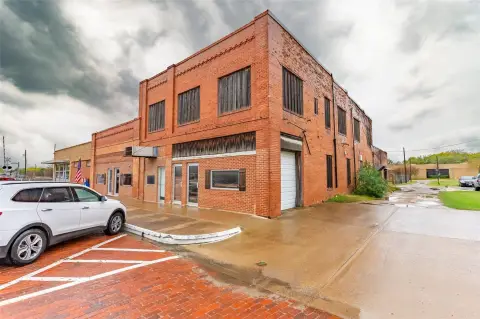 Historic Retail-Flex Building