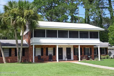 Four-Bedroom Duplex with Garage