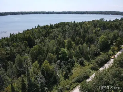 Gulliver Lake Vacant Land Parcel