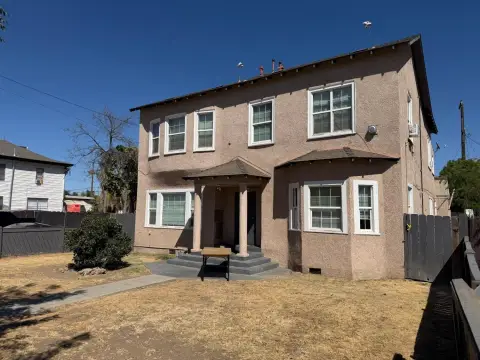 7-Unit Apartment Building