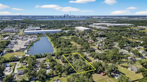 Residential/Agricultural Lot in Tampa