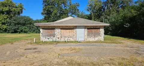 Restaurant Building with Grease Trap