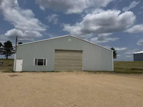 Flex Space With Multiple Buildings