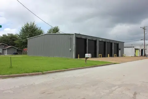 Flex Warehouse on Corner Lot