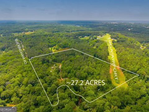 Aviation Community Fly-In Land
