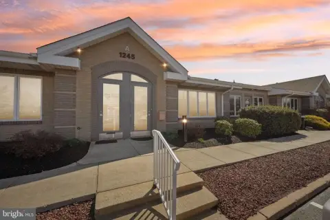 Move-in Ready Office Condo