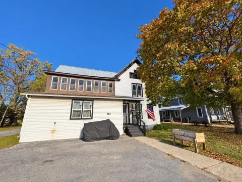 4-Unit Multifamily Building