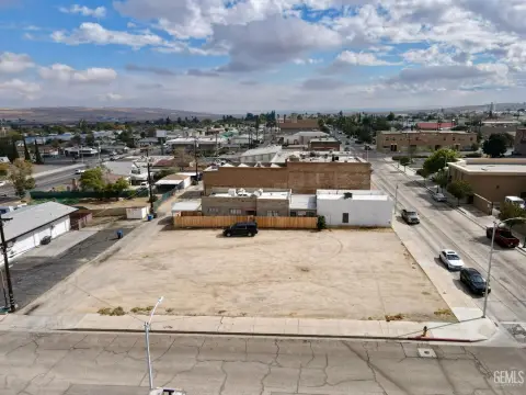 Commercial Corner Lot