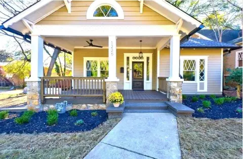 Renovated Bungalow with Rear Deck