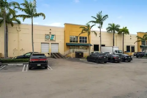 Doral Warehouse with Office Space