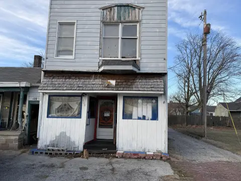 Mixed-Use Property with B2 Zoning