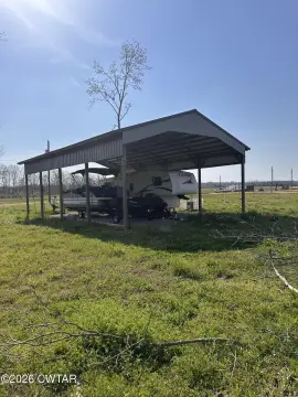 Tennessee Riverfront Land in Clifton