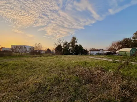 Residential Lot in Quiet Location