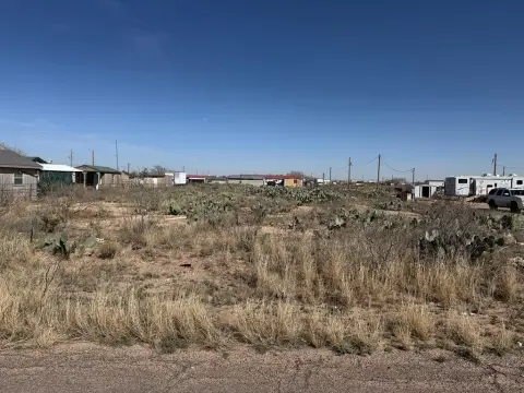 Residential Land in Odessa, TX