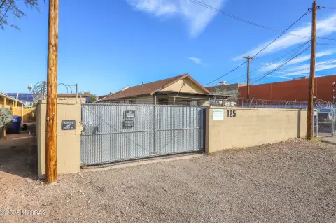 Versatile Commercial/Residential Tucson Property