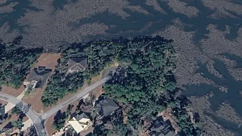 Marshfront Homesite in Coastal Community