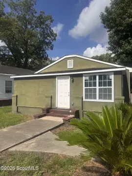 Ranch-Style Income Property