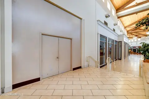 Retail Space in Pine Ridge