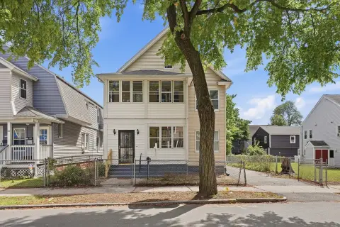 Duplex with Third-Floor Bonus Space