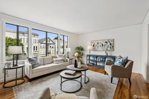 Duplex with Private Garden