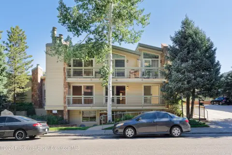 Downtown Aspen Office with Views