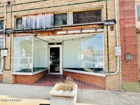 Opelousas Storefront Across From Courthouse