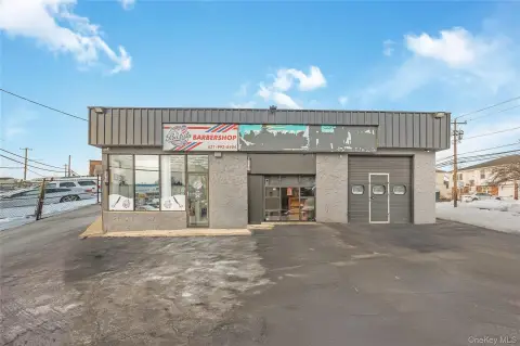 Freestanding Auto Shop with Garages