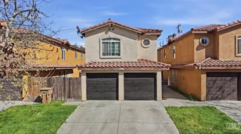 Spacious Duplex in Bakersfield, CA