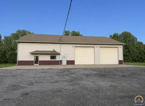 Highway-Fronted Auto Shop