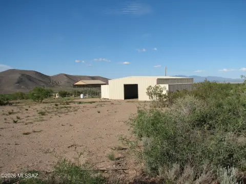 Scenic Dragoon Acres on Paved Road