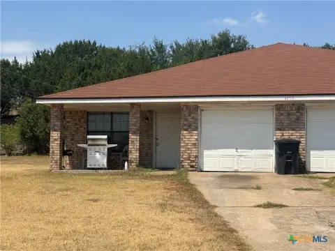 Three-Bedroom Duplex With Garages