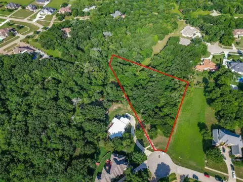 1.3 Acre Homesite in Cedar Hill
