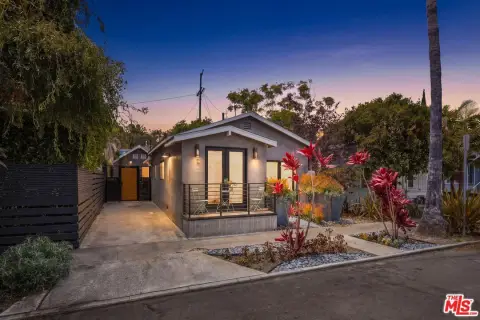 Renovated Triplex with Patios
