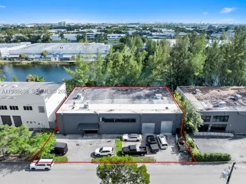 Freestanding Industrial Warehouse Building