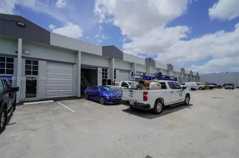 Warehouse with Loft Office