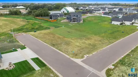 Residential Lot in Mills Creek