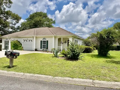 Single-Family Residence with Two Bedrooms